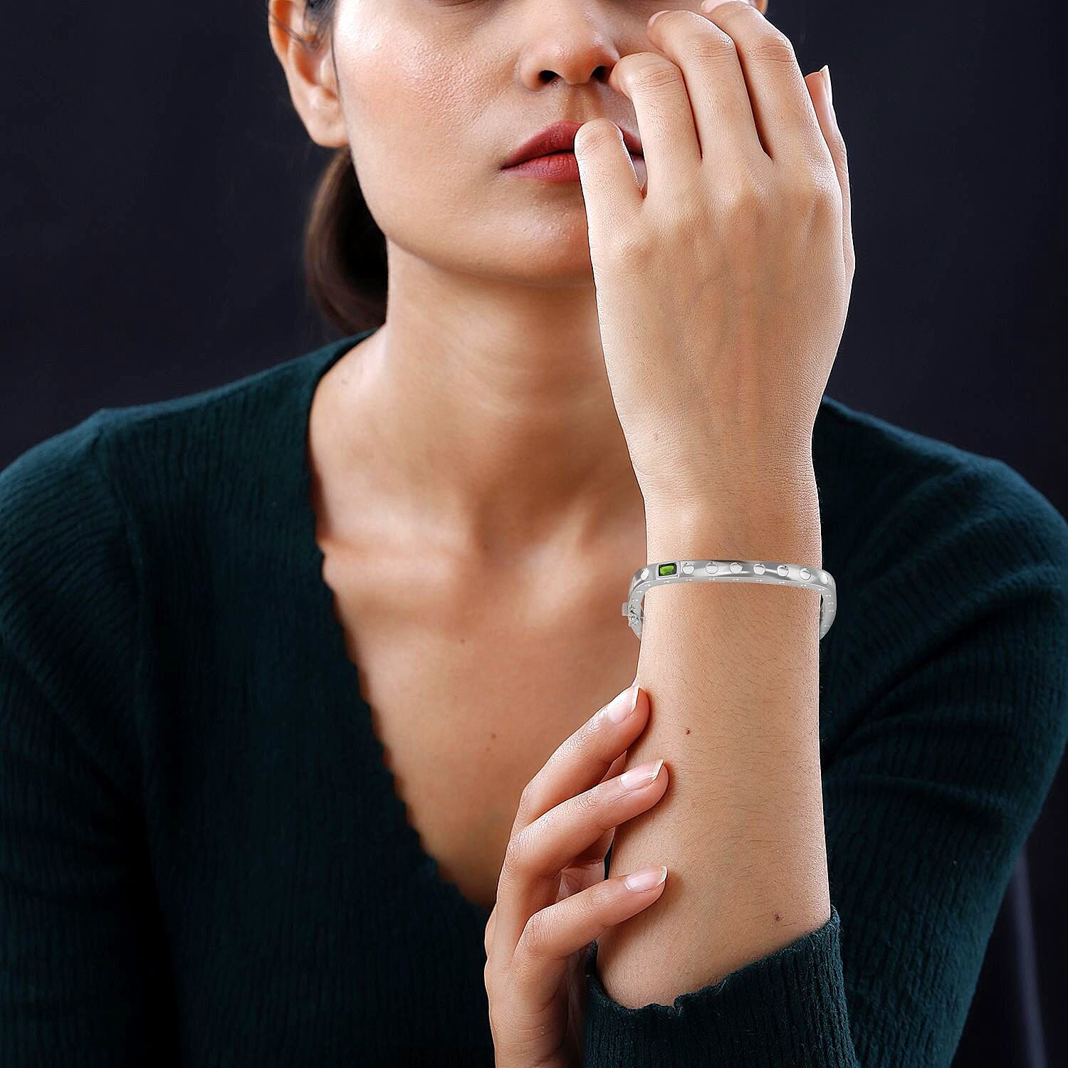 Natural Chrome Diopside  Bangle in Rhodium Overlay Sterling Silver 1.21 ct,  Silver Wt. 28.5 Gms  1.210  Ct.