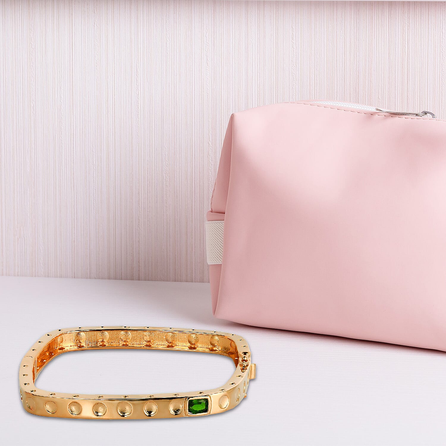 Natural Chrome Diopside  Bangle in Vermeil YG Sterling Silver 1.21 ct,  Silver Wt. 28.5 Gms  1.210  Ct.