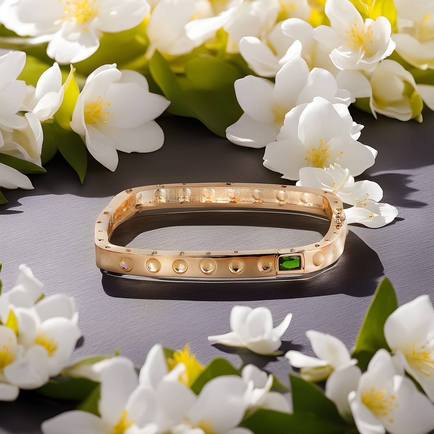 Natural Chrome Diopside  Bangle in Vermeil YG Sterling Silver 1.21 ct,  Silver Wt. 28.5 Gms  1.210  Ct.