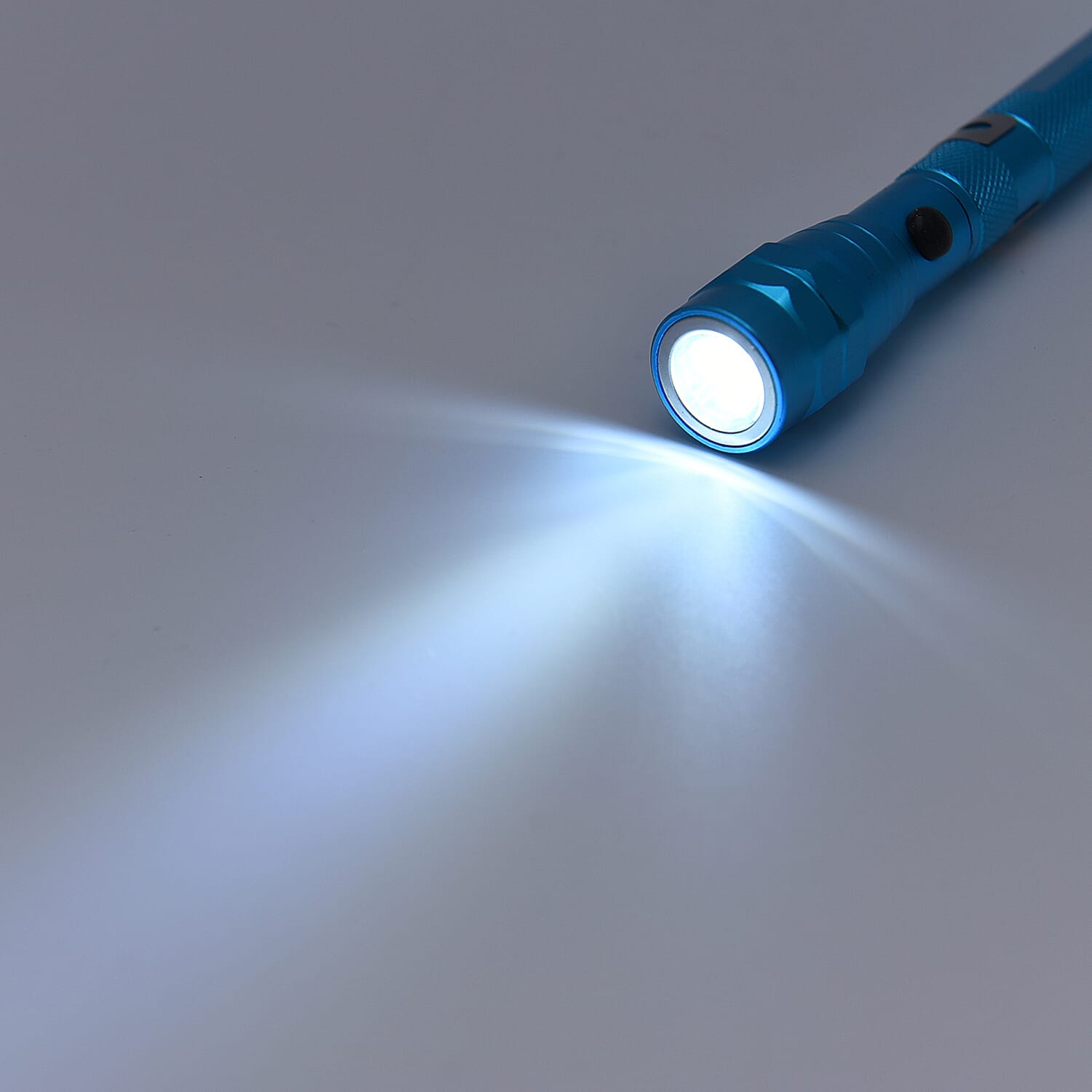 Set of 2 - 360 Degree Flexible Head 3 LED Magnetic Flashlight (Size 17x2.2 Cm) (4XLR44 Battery Included) - Cyan