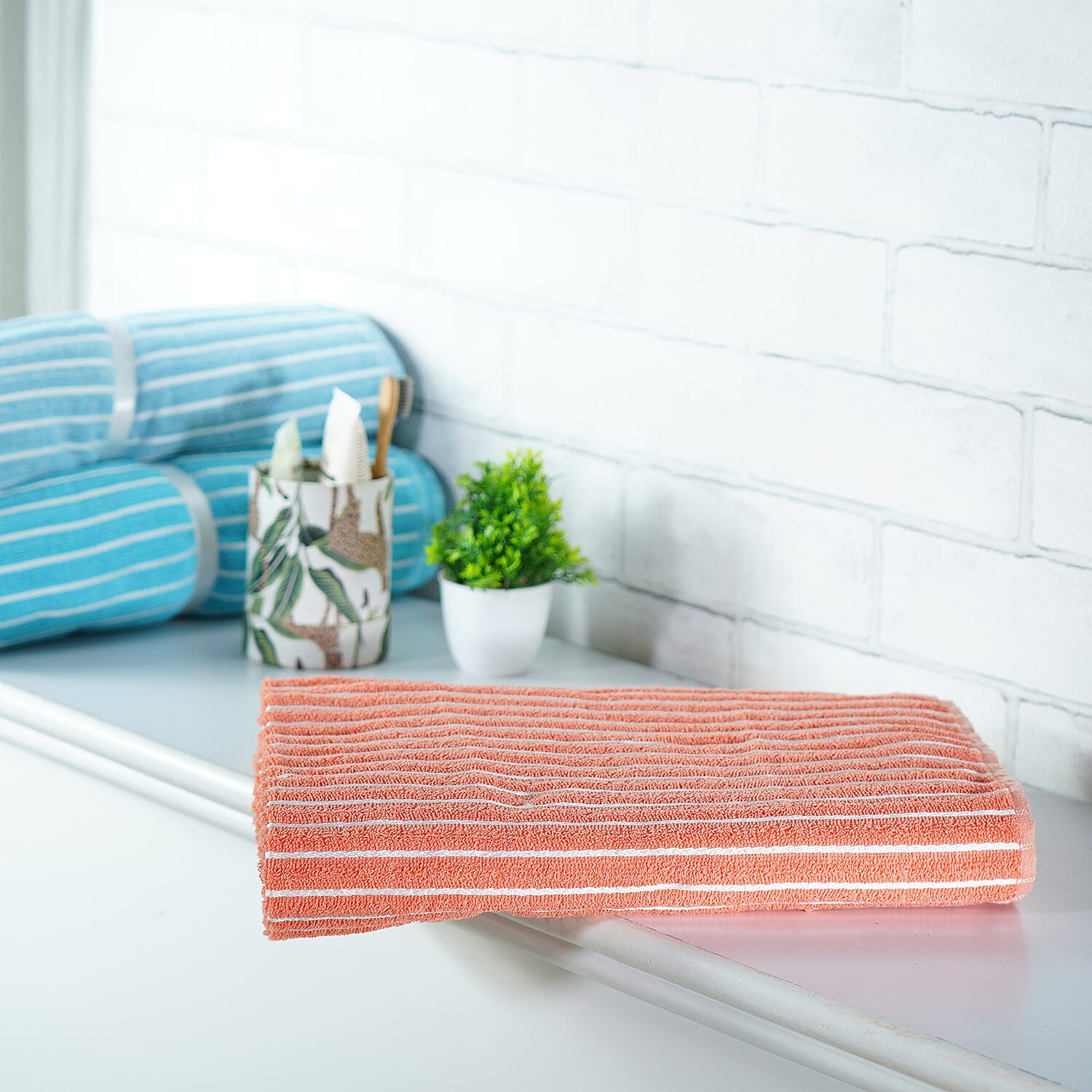 Cotton Patterned Bath Towel (Size 76x152 cm) - Orange