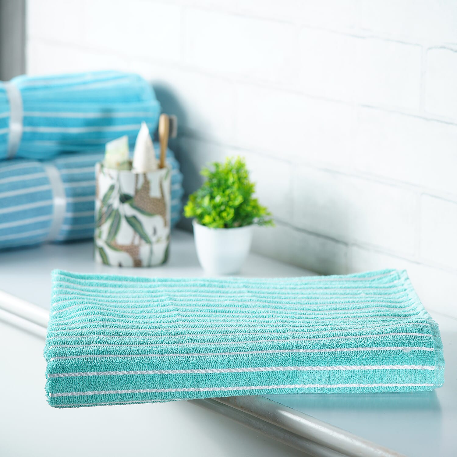 100% Cotton Ribbed Patterned Bath Towel (Size 145x71 cm) - Green