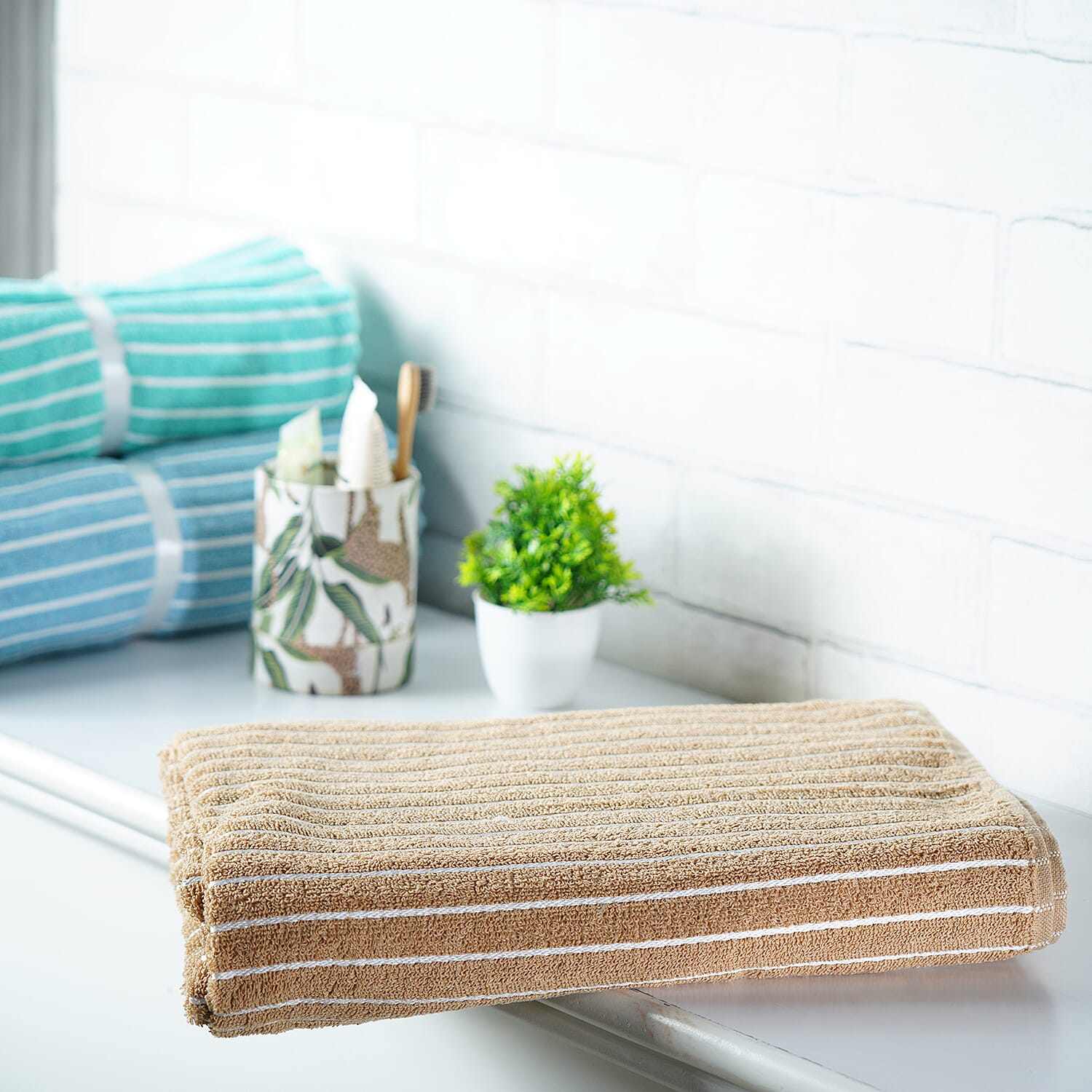 100% Cotton Ribbed Patterned Bath Towel (Size 145x71 cm) - Brown