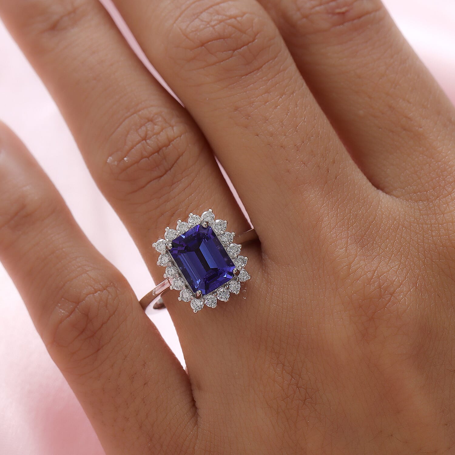 RHAPSODY 950 Platinum AAAA Tanzanite and Diamond (VS-E-F) Ring 3.00 Ct, Platinum Wt 5.46 Gms