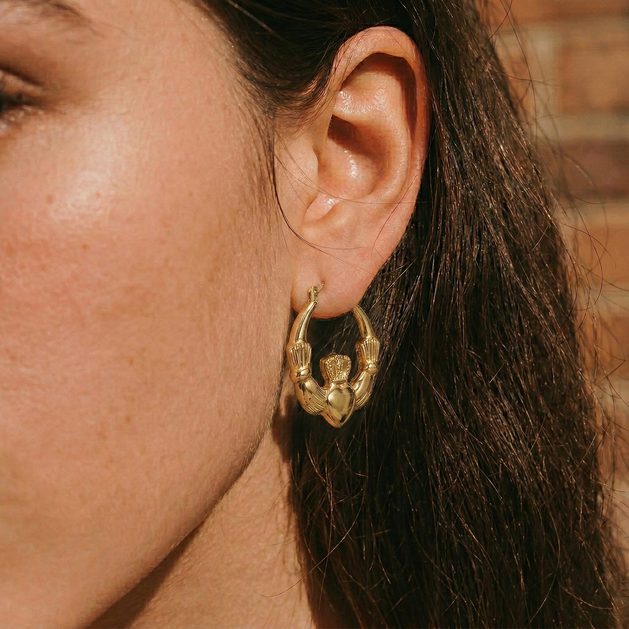 9K Yellow Gold  Earring,  Gold Wt. 0.97 Gms