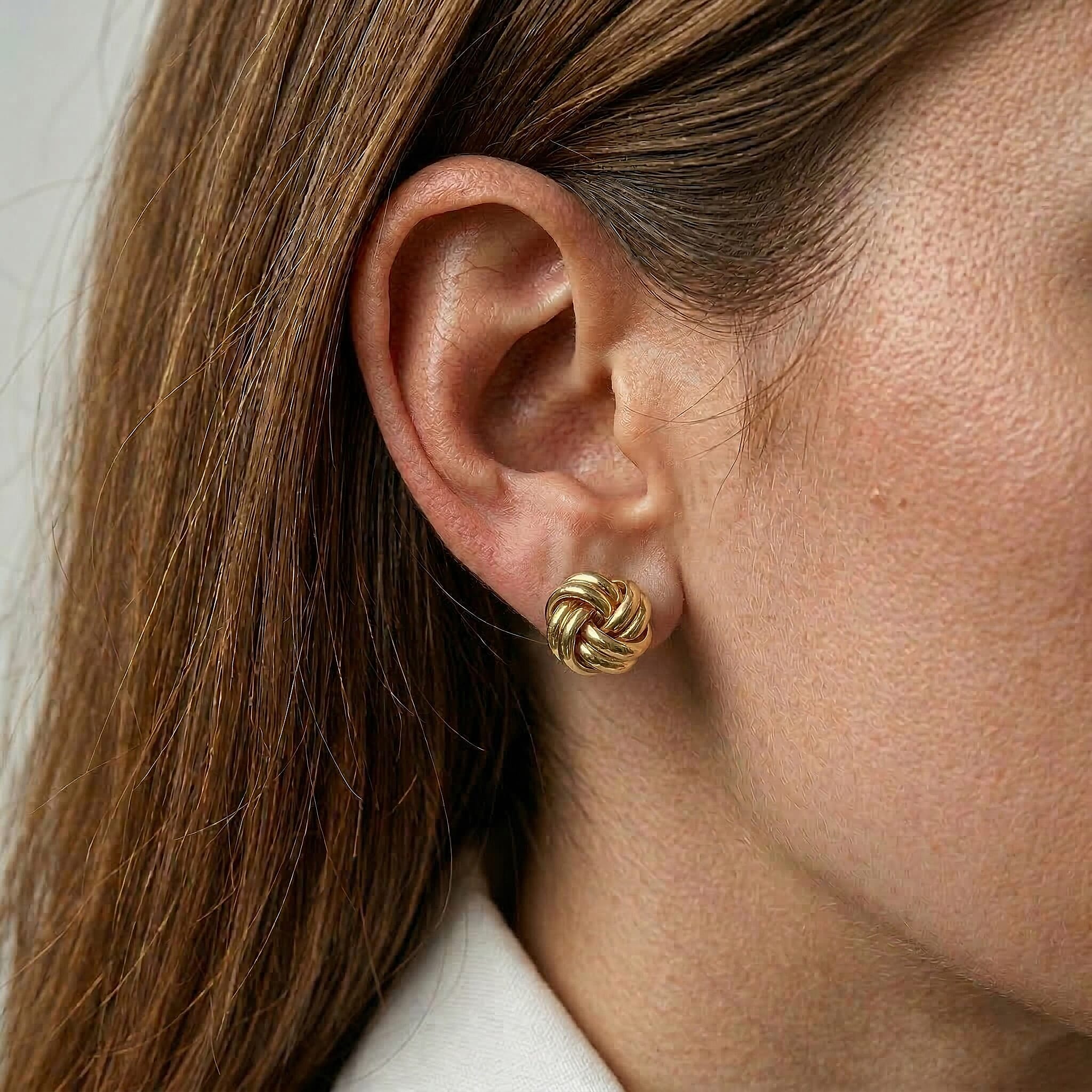 9K Yellow Gold  Earring,  Gold Wt. 0.9 Gms