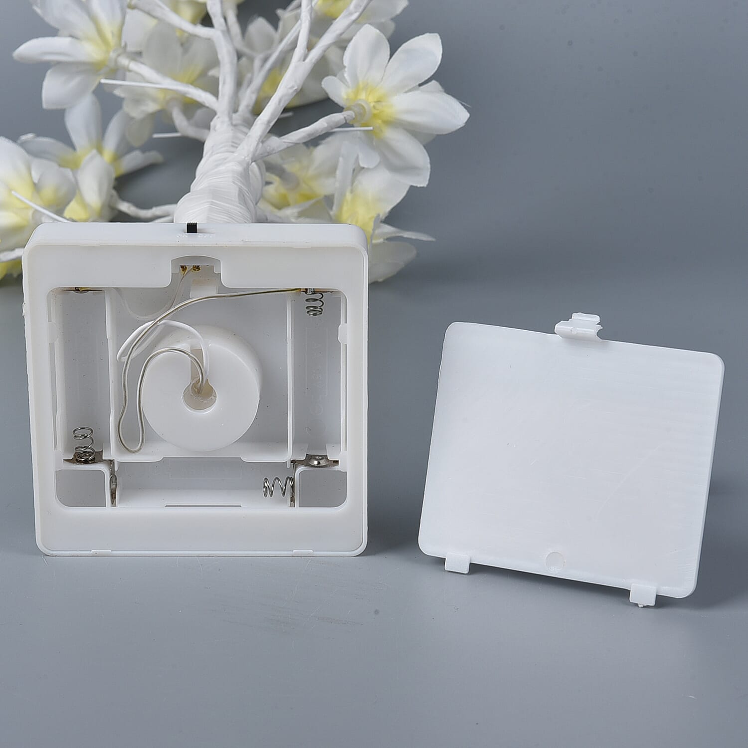 Decorative 24 LED Light Blossom Tree Lamp 