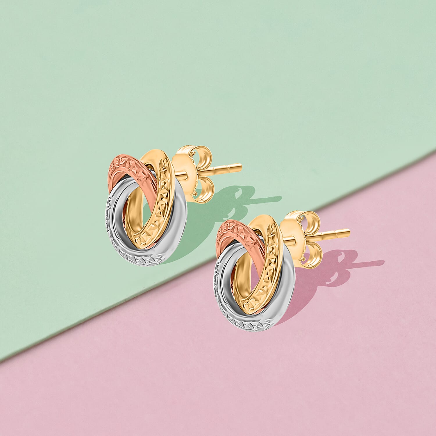 9K Yellow Gold  Earring,  Gold Wt. 2.8 Gms