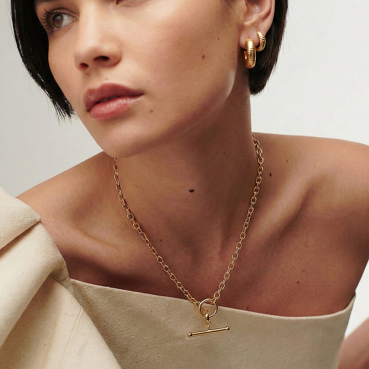 9K Yellow Gold  NecklaceE (Size - 17),  Gold Wt. 5.7 Gms