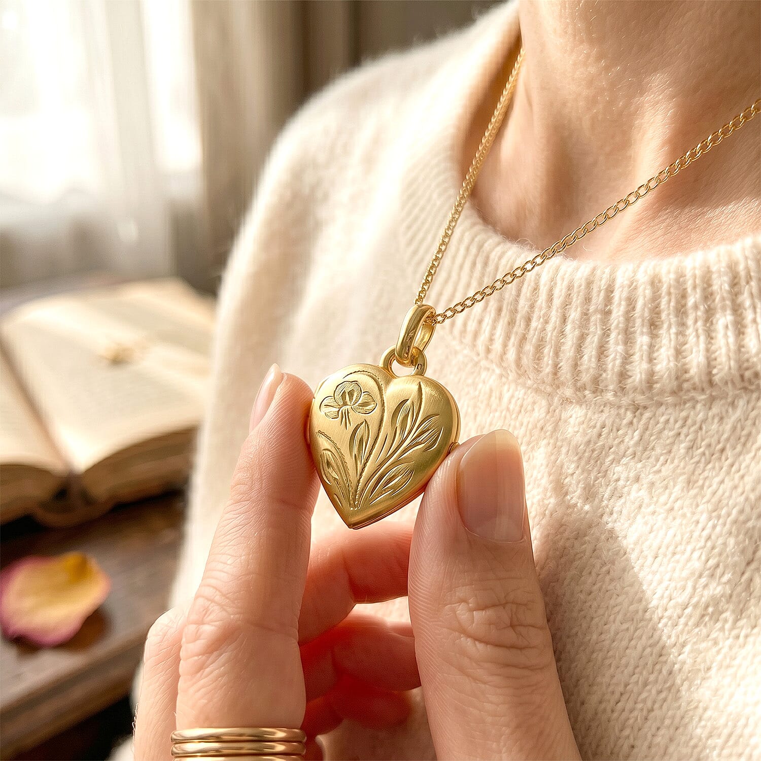 9K Yellow Gold  Pendant,  Gold Wt. 2 Gms