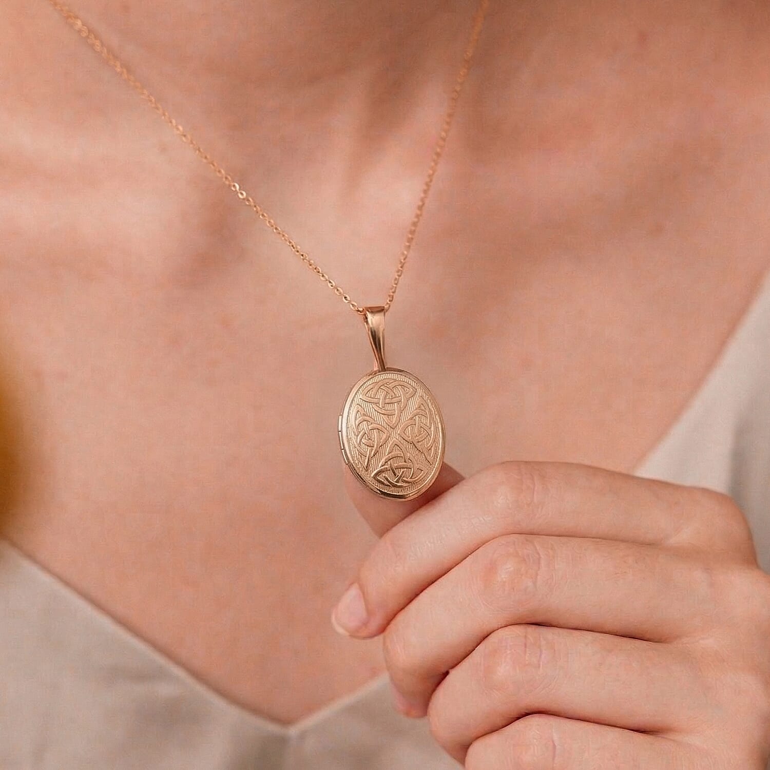 9K Rose Gold  Pendant,  Gold Wt. 2.4 Gms