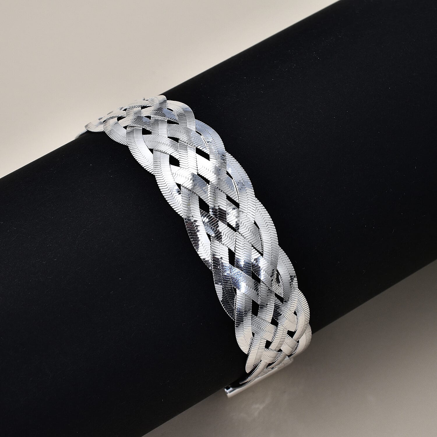 Arezzo Closeout Deal - Sterling Silver Six Strand Plaited Herringbone Bracelet (Size - 7.5) with Lobster Clasp, Silver Wt. 18.10 Gms