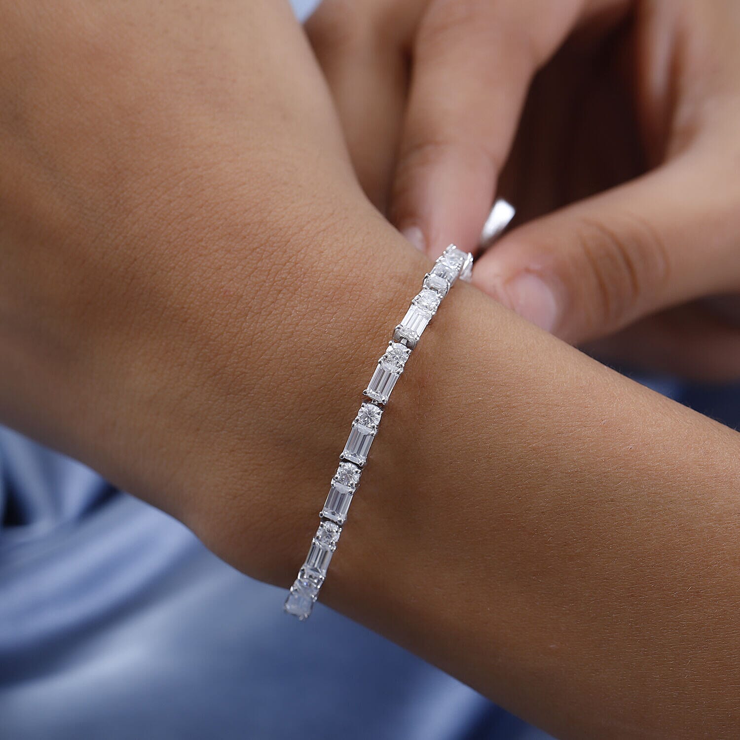 Moissanite Tennis Bracelet (Size - 7.5) in Platinum Overlay Sterling Silver 8.62 Ct, Silver Wt. 7.80 Gms