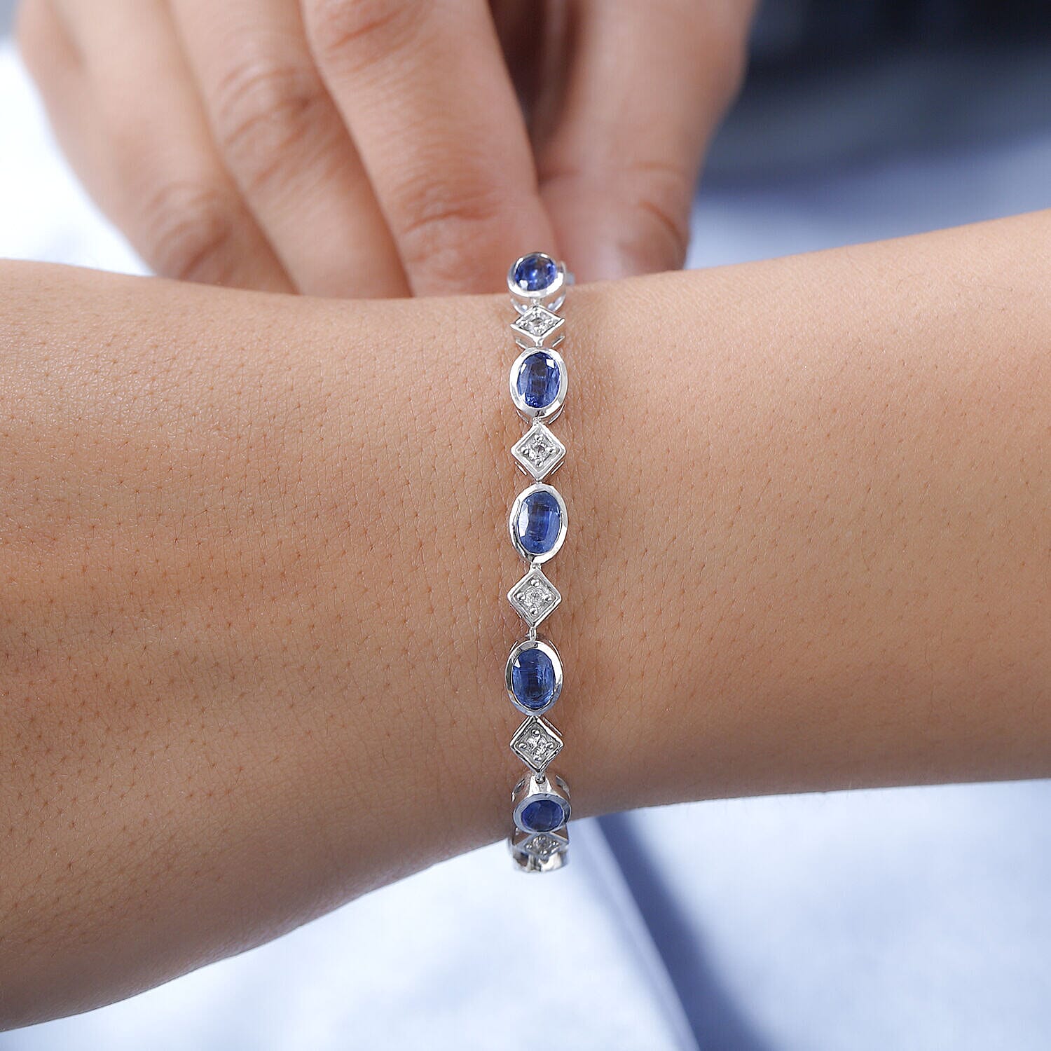 Kashmir Blue Kyanite and Natural Cambodian Zircon Cluster Bracelet (Size - 7.5) in Platinum Overlay Sterling Silver 10.18 Ct, Silver Wt. 10.07 Gms