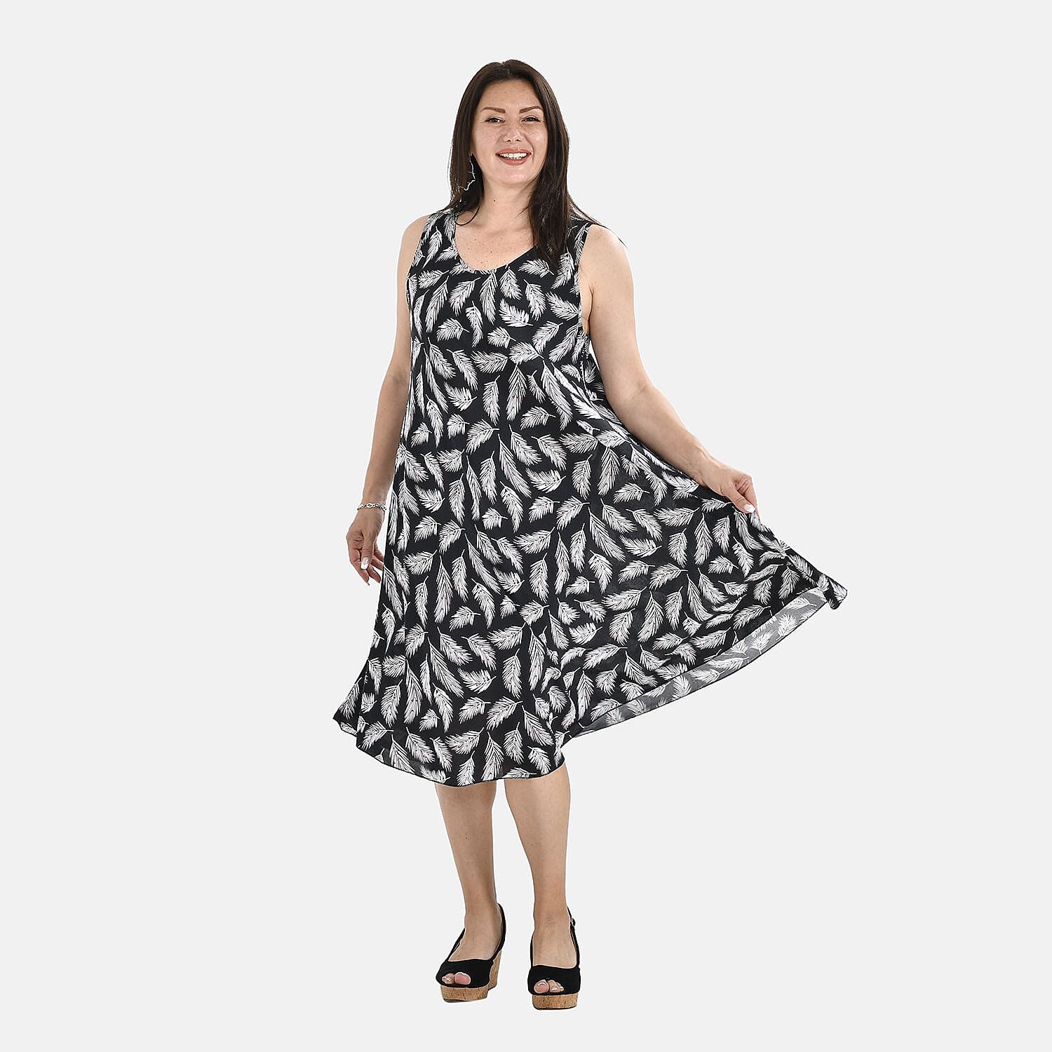 Tamsy 100% Viscose Leaf Pattern Umbrella Midi Dress (One Size Curve) - Black & White