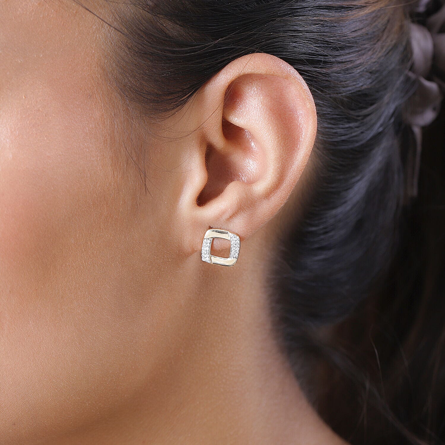 9K Yellow Gold SGL Certified Diamond (G-H) Stud Earrings 0.20 Ct