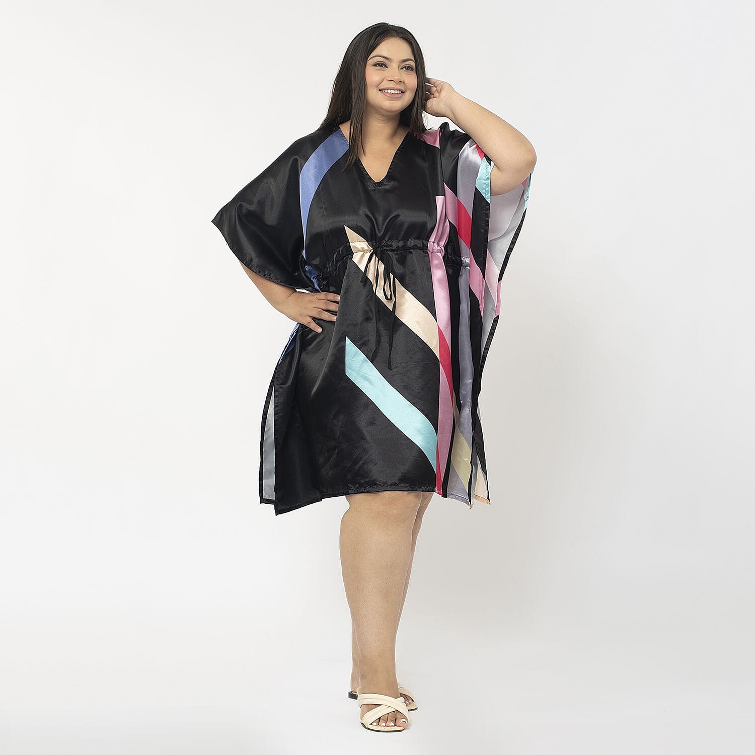 Tamsy Exclusive Liner Maze Print Short Kaftan (One Size, 8-18) - Black and Multi