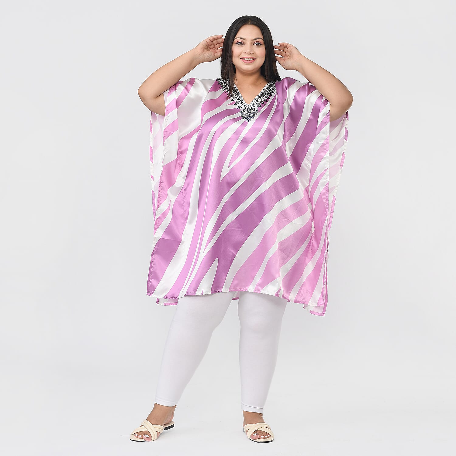 Tamsy V-Neck Printed Short Kaftan