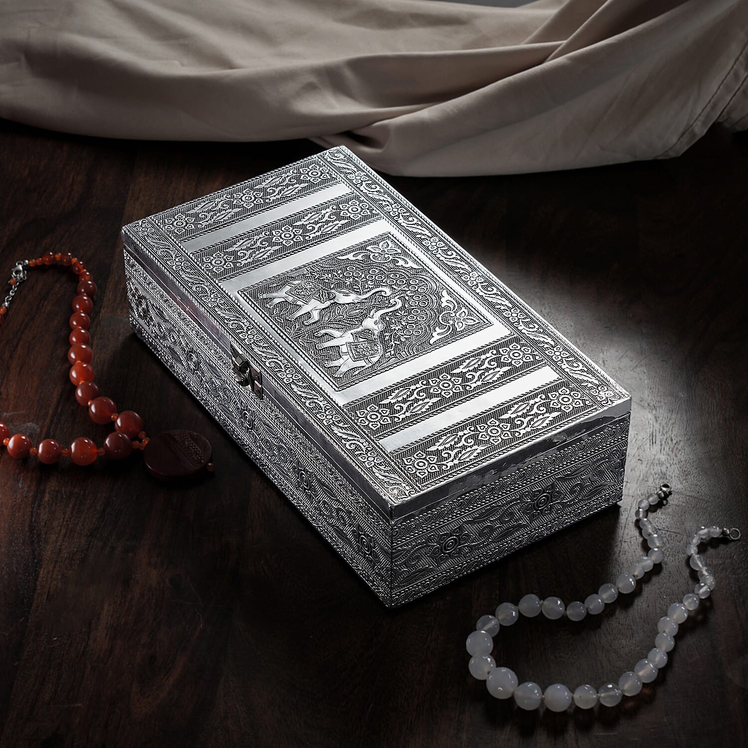 Handcrafted Aluminium Elephant Embossed Storage Box (Size 27x15x7 cm) - Silver