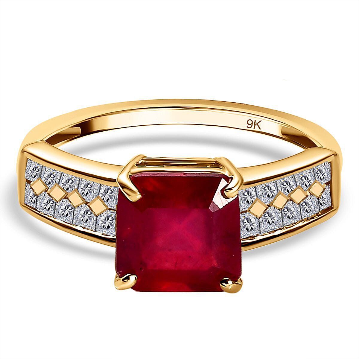 9K Yellow Gold African Ruby and Moissanite Ring 2.85 Ct