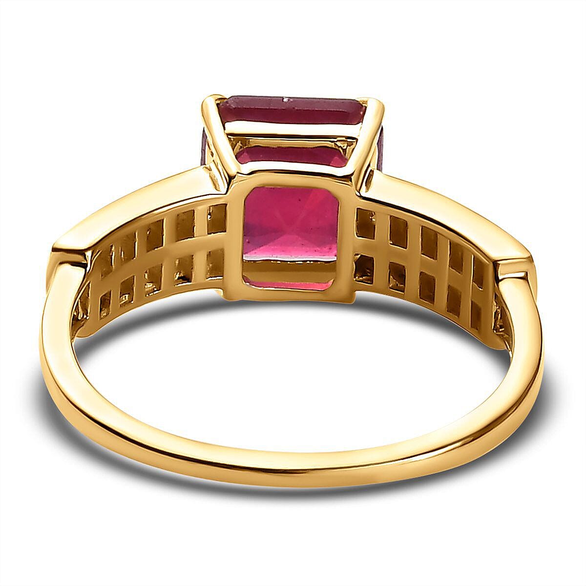 9K Yellow Gold African Ruby and Moissanite Ring 2.85 Ct