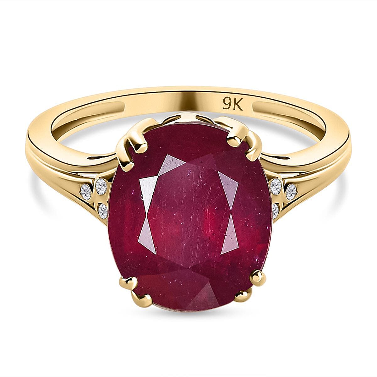 9K Yellow Gold  African Ruby and Moissanite Ring 6.66 Ct