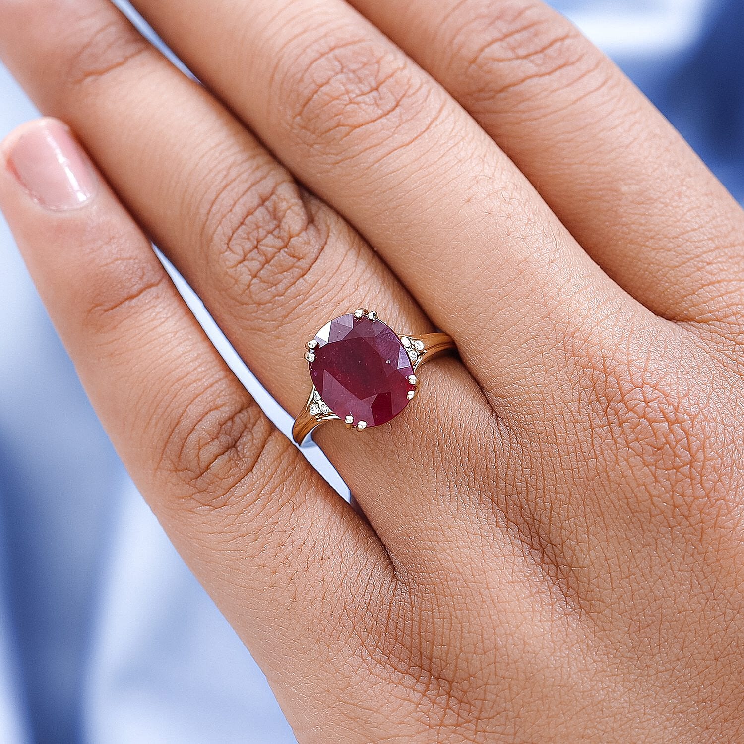 9K Yellow Gold  African Ruby and Moissanite Ring 6.66 Ct