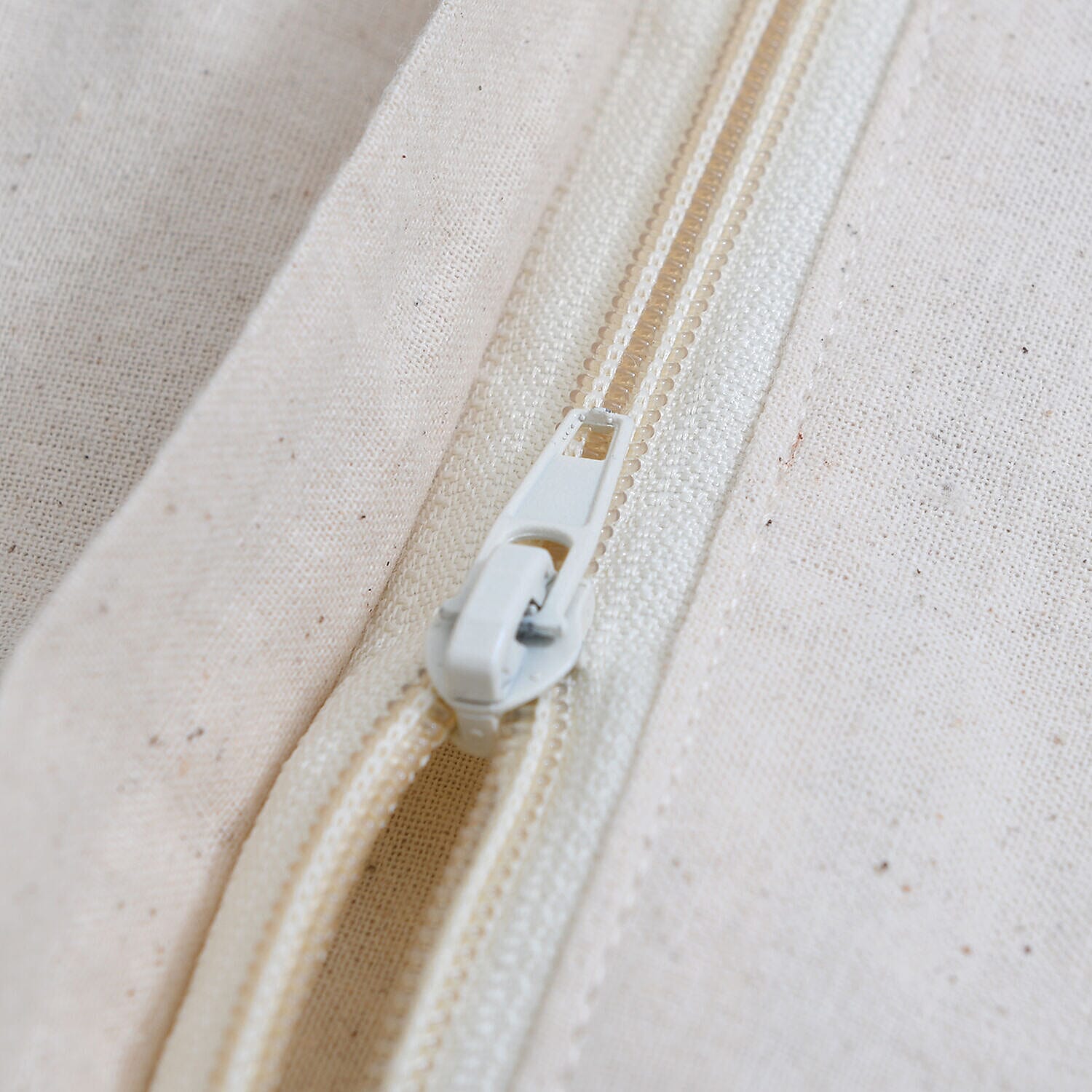 Set of 2 - Handmade 100% Cotton Macrame Cushion Cover with Zipper (Size 40 Cm) - Ivory