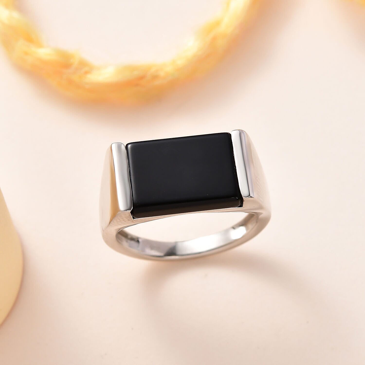 Black Onyx Signet Ring in Platinum Overlay Sterling Silver 5.13 Ct, Silver Wt 5.61 GM