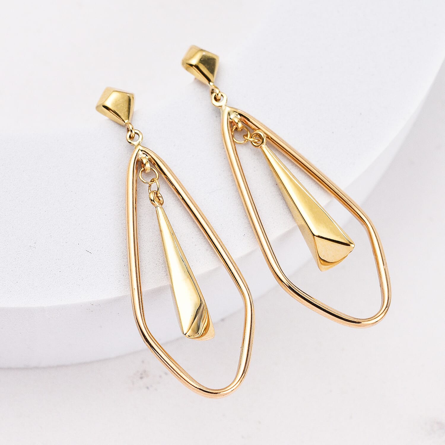 Las Vegas Closeout Deal - 9K Yellow Gold Geometric Trance Dangle Earrings