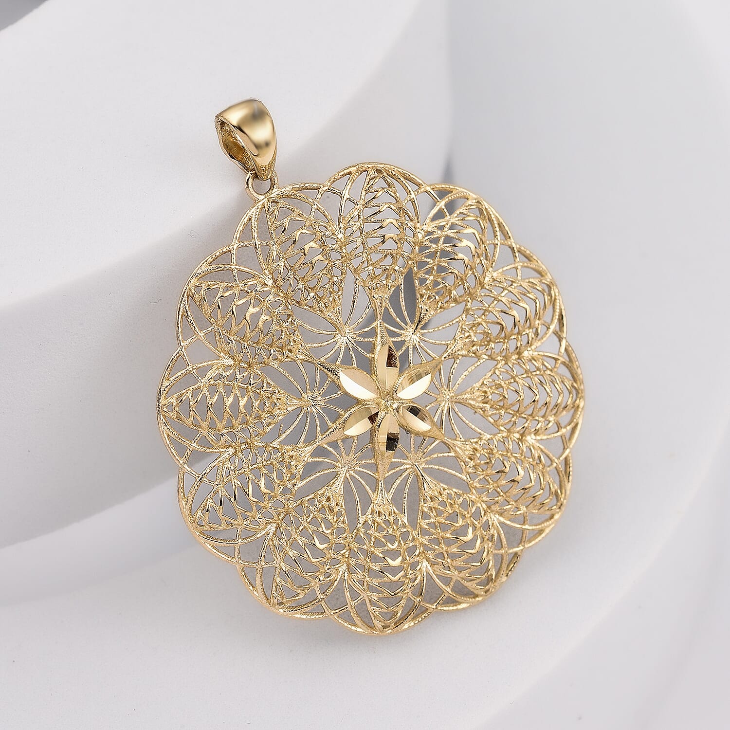 One Time Close Out Deal - 9K Yellow Gold Cluster Pendant 2.54 Gm
