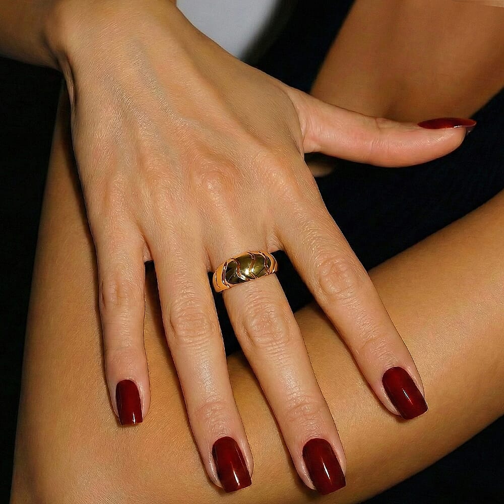 Las Vegas Closeout Deal - 9K Yellow Gold Ring