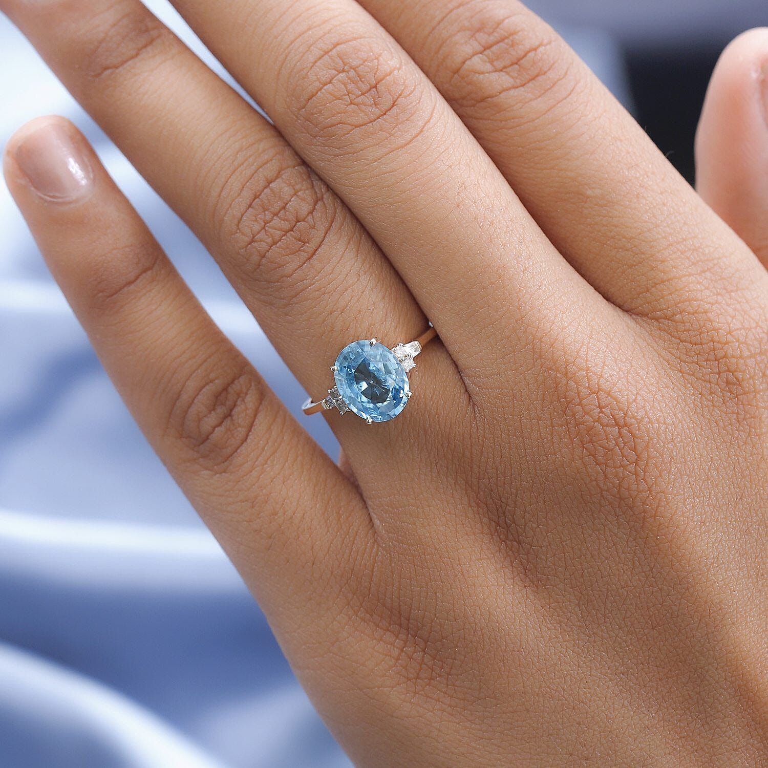 9K Yellow Gold Ratanakiri Blue Zircon and Diamond (G-H) Ring 3.85 Ct