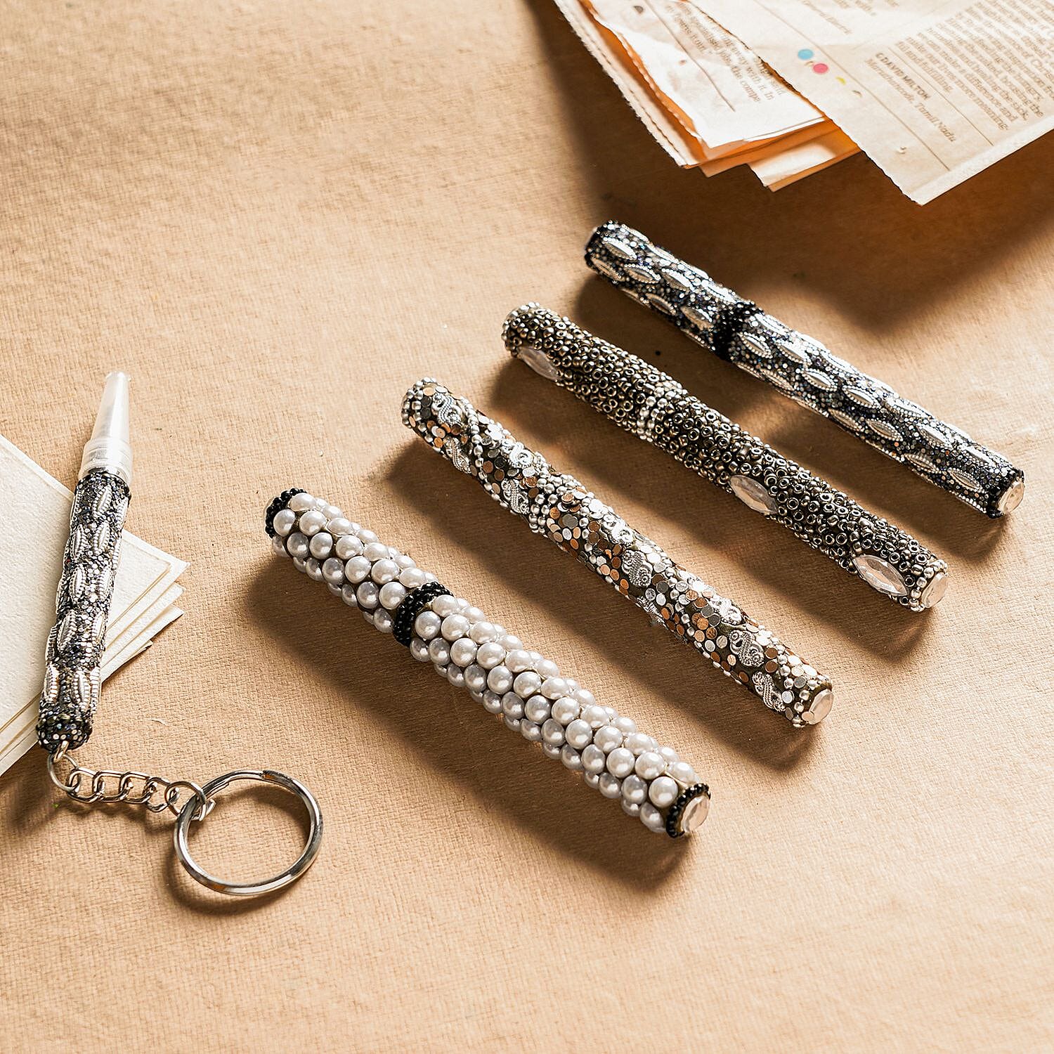 OTO - Set of 5 Rhinestone Beaded pen with One Key Chain option - Black