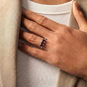 https://tjcuk.sirv.com/Products/74/4/7442122/Mozambique-Garnet-Trilogy-Ring-in-Platinum-Overlay-Sterling-Silver_7442122_1.jpg?w=342&h=342