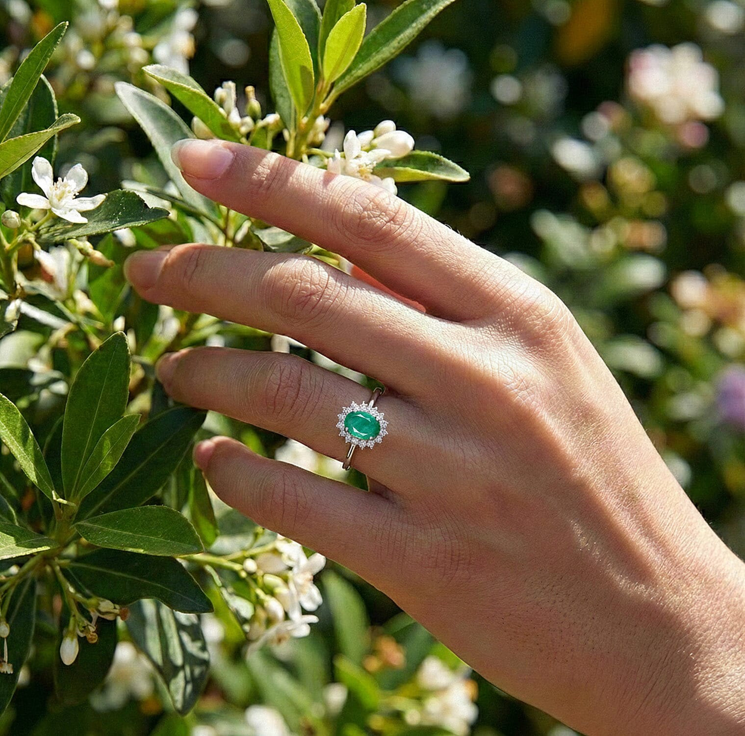 Princess Diana Inspired Halo Ring in Sterling Silver