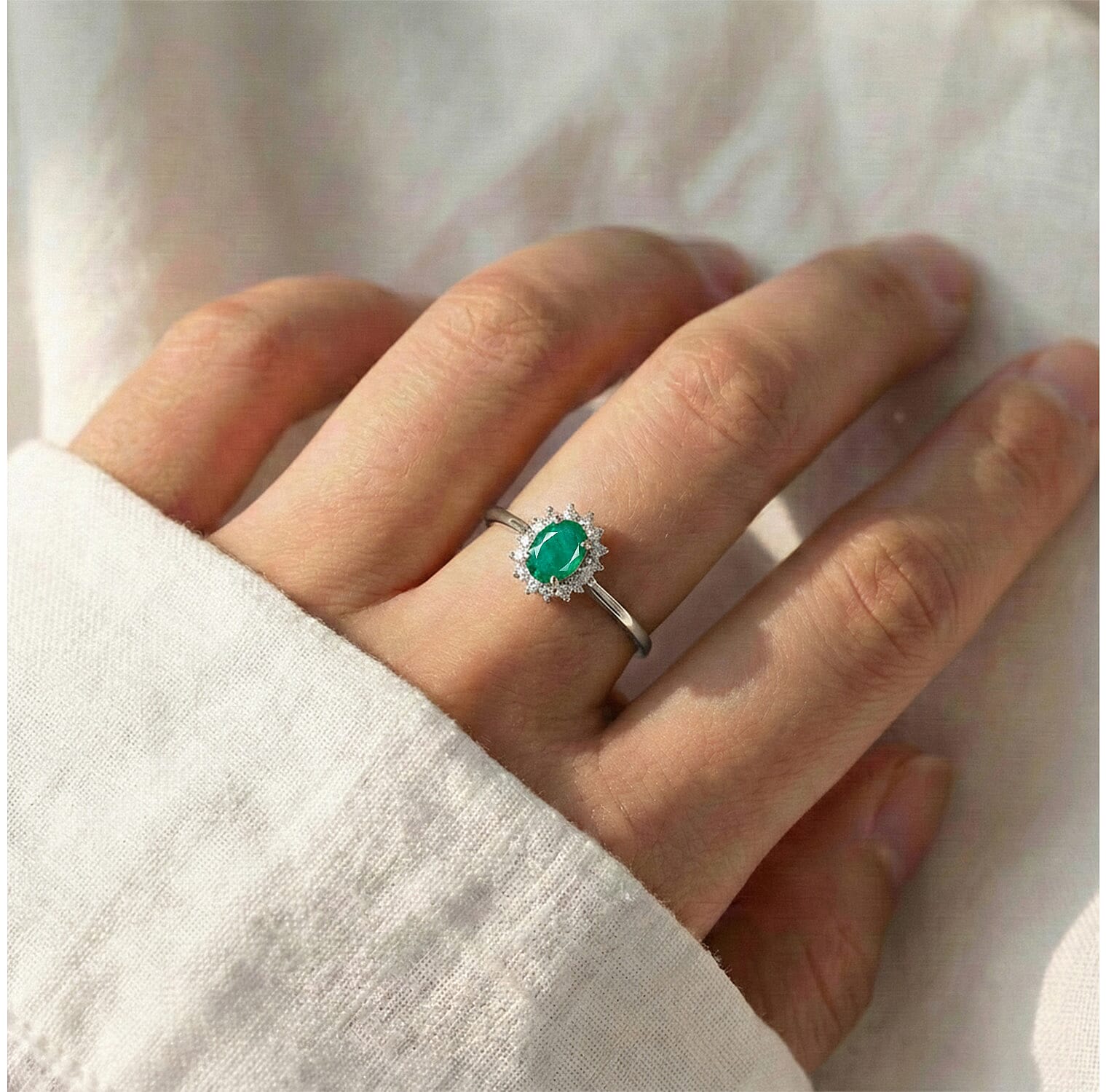 Princess Diana Inspired Halo Ring in Sterling Silver