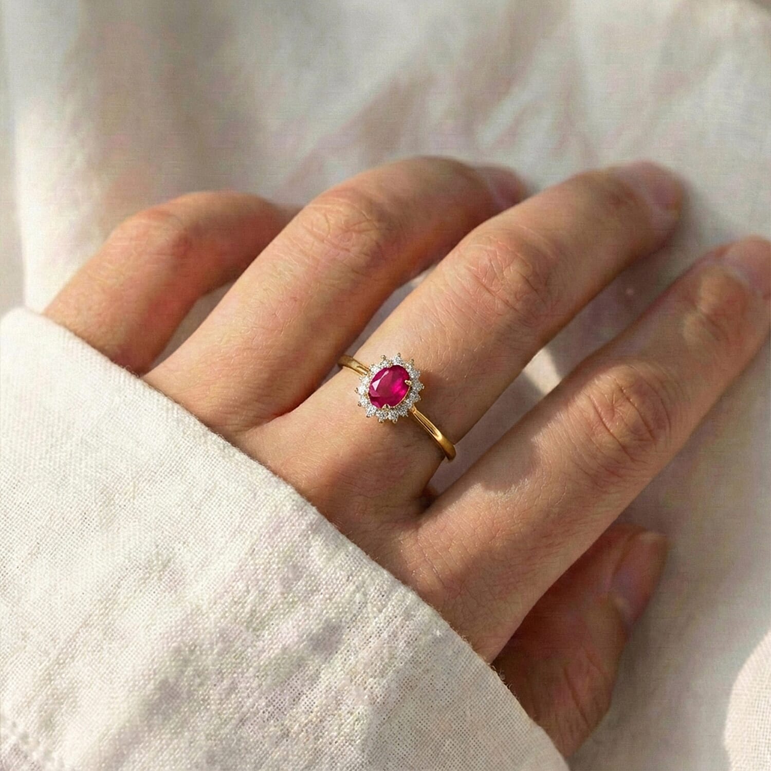 Princess Diana Inspired Halo Ring in Sterling Silver