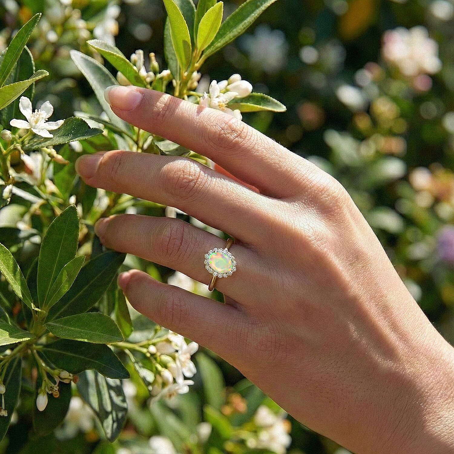 Princess Diana Inspired Halo Ring in Sterling Silver