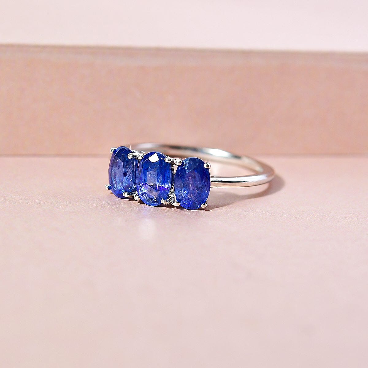 Masoala Sapphire Trilogy Ring in Sterling Silver