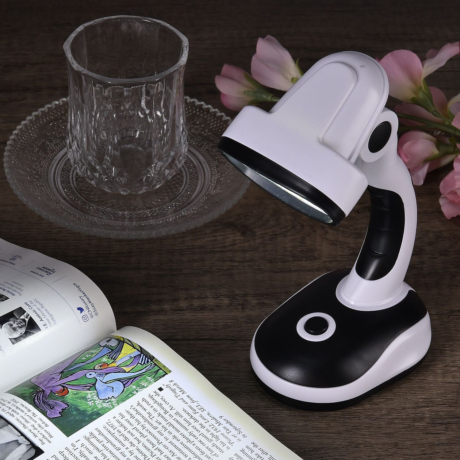 Homesmart Table Lamp (Size 20x11x8 cm) 3xAA Batteries (Not Inc.) - Silver - Black