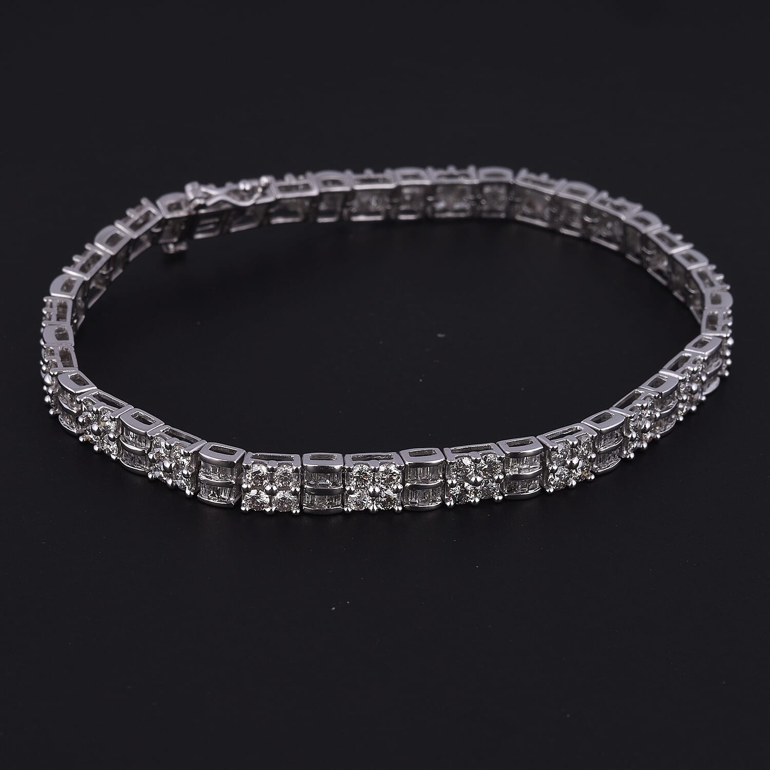 10K White Gold SGL Certified Diamond (SI-I1/H-I) Bracelet (Size - 7.5) 5.04 Ct, Gold Wt. 10.20 Gms