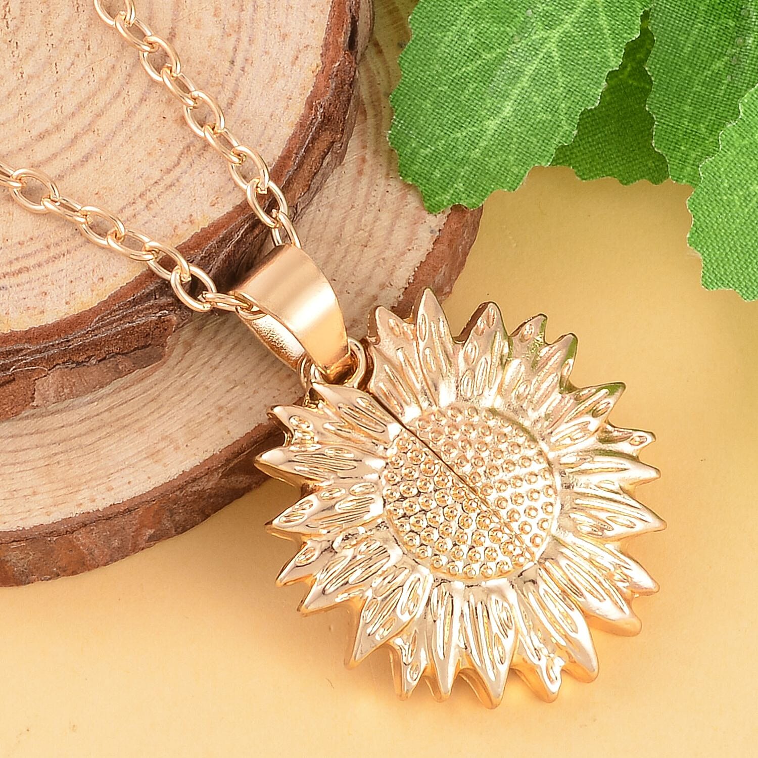 Rose Quartz Openable Wings Necklace (Size - 24) in Yellow Gold Tone 25.00 Ct