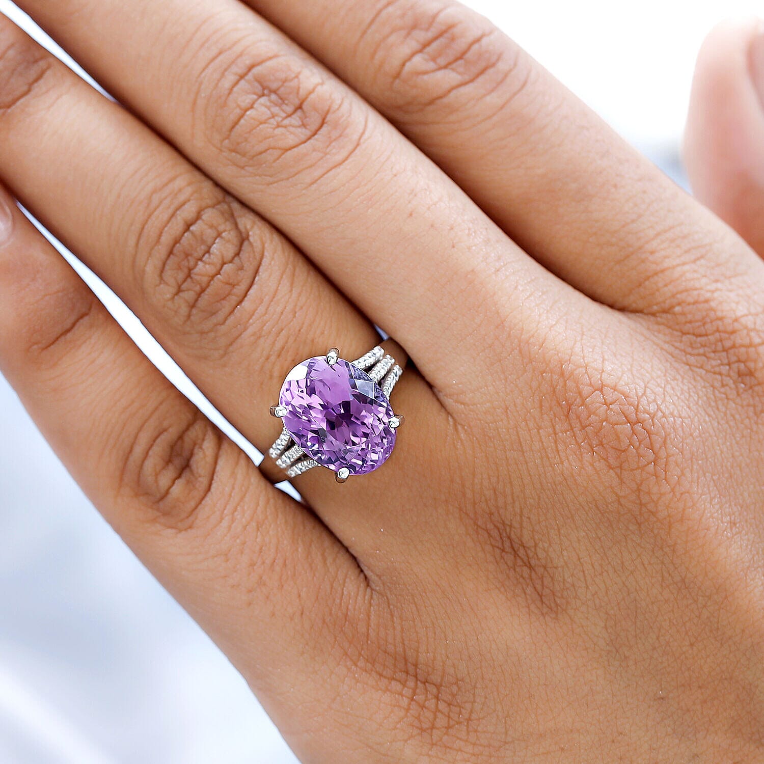 RHAPSODY 950 Platinum AAAA Patroke Kunzite and Diamond (VS-E-F) Ring 8.79 Ct, Platinum Wt. 7.31 Gms