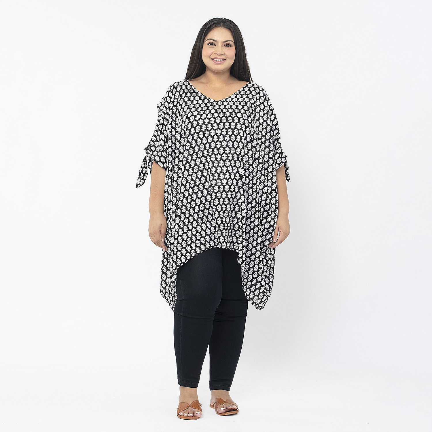 Tamsy-Viscose-Printed-Top-Size-99x1-cm-Black-Off-White