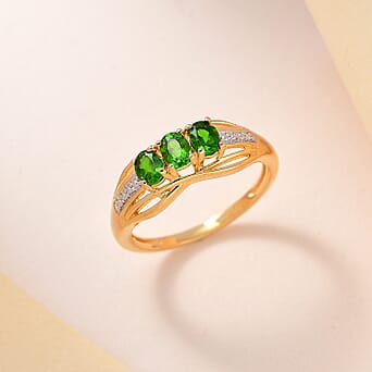 https://tjcuk.sirv.com/Products/74/8/7486482/Natural-Chrome-Diopside-3-Stone-Ring-in-18K-Vermeil-Yellow-Gold-Plated_7486482_1.jpg?w=342&h=342