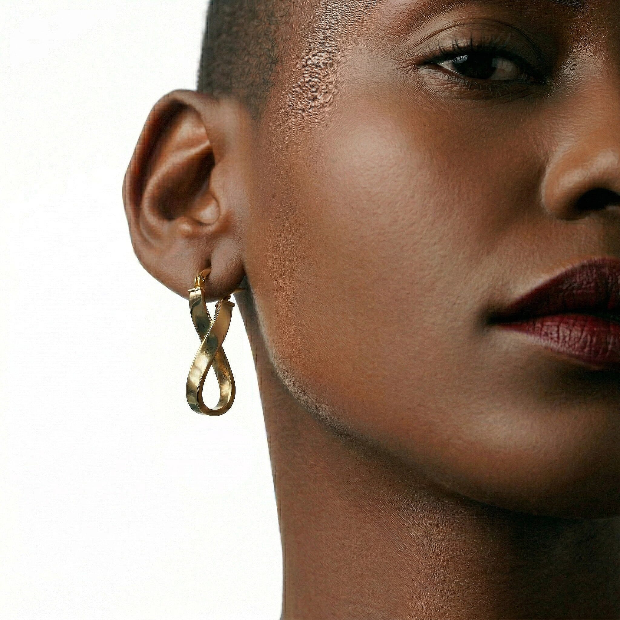 9K Yellow Gold  Earring,  Gold Wt. 1.2 Gms