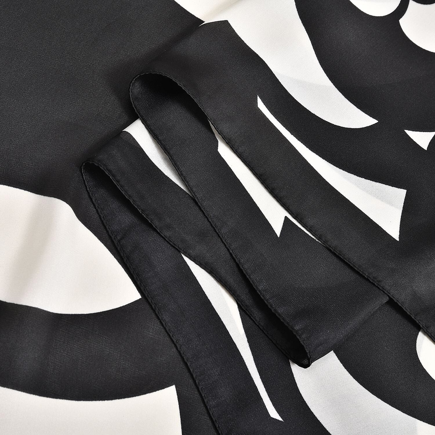 Super Soft Large Satin Irregular Pattern Sarong-Scarf (Size 180x87 cm) - Black & White