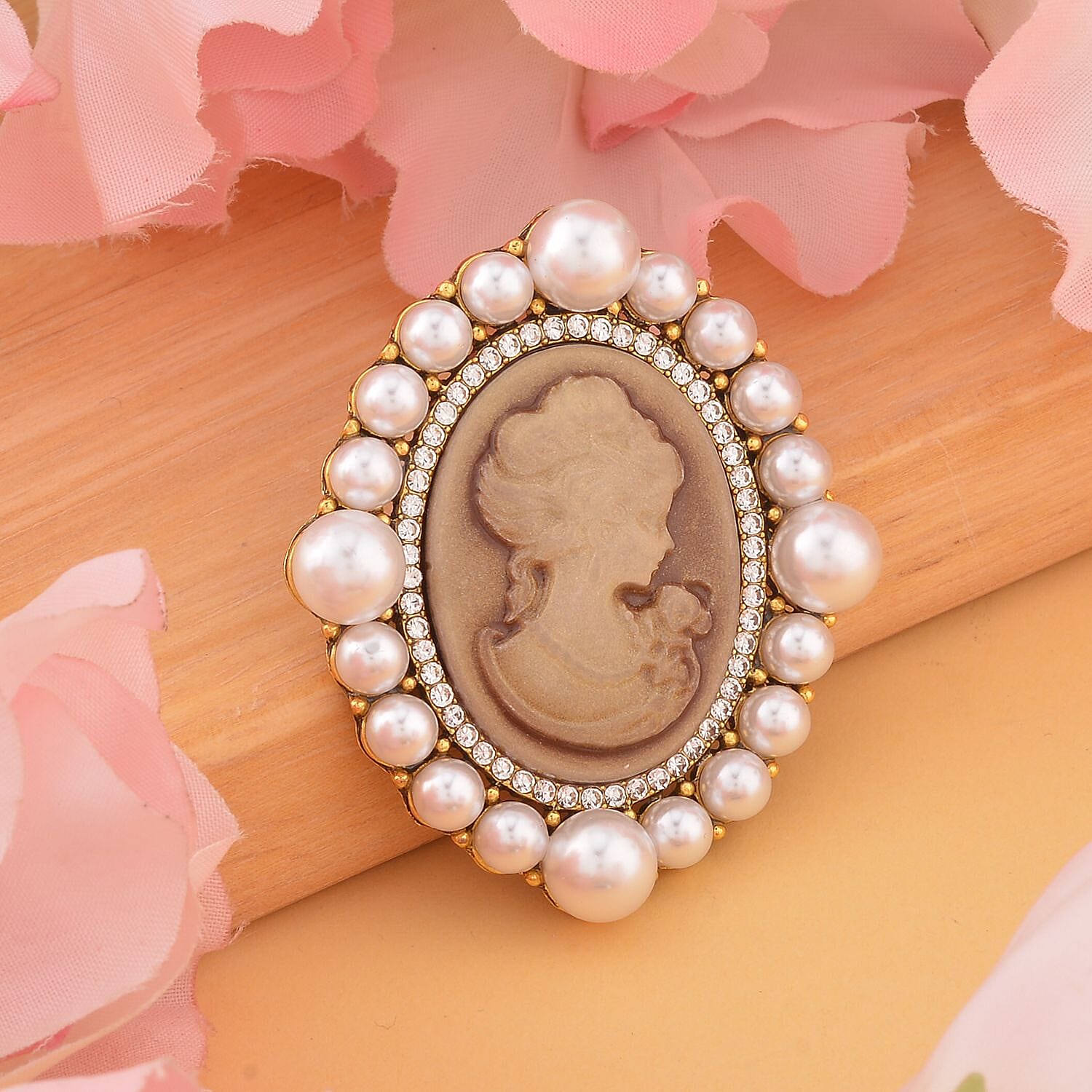 Cameo, White Austrian Crystal and Simulated Pearl Brooch in Yellow Gold Tone