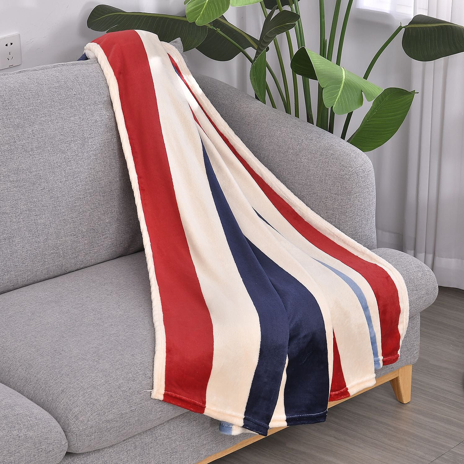 Super Soft Multi Colour Stripe Pattern Big Size Blanket (200x150 cm) - Multi